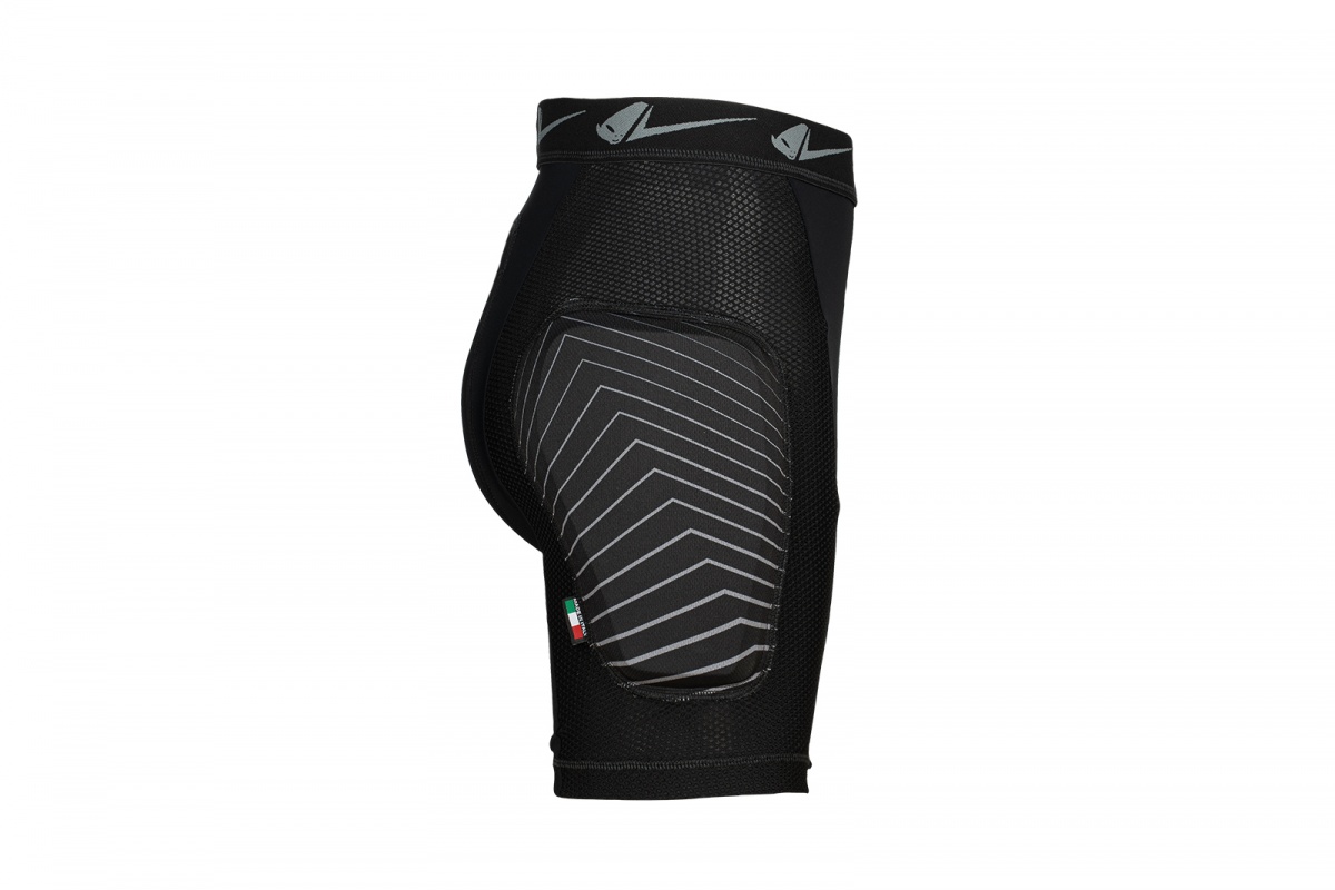 Motocross padded shorts Atrax with lateral and back protection black - PROTECTION - PI02421-K - Ufo Plast